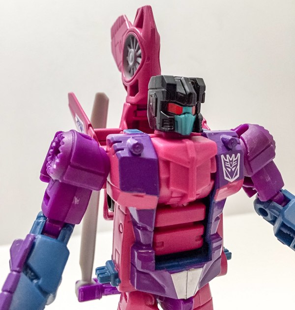 Transformers Figure Subscription Service 4 Spinister Detailed Photo Gallery 14 (14 of 18)